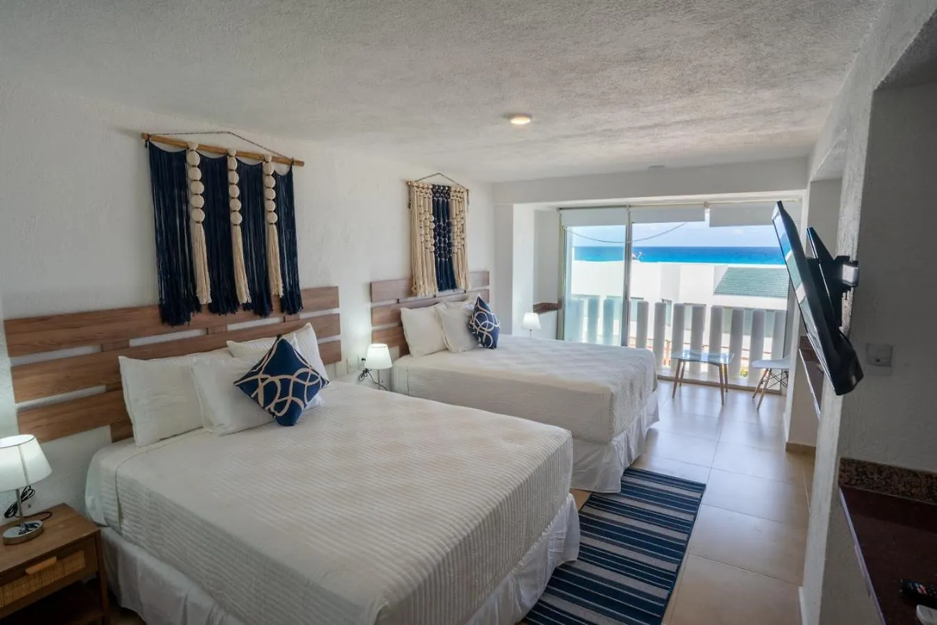 Beachfront Residence With Stunning Views And Pool كانكون 0*,  المكسيك